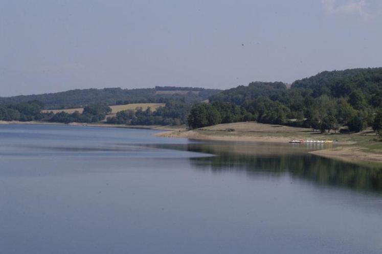 Mars - Le 27 mars, le premier comité départemental de gestion de la ressource en eau. Constat sans équivoque : le niveau des nappes est inferieur à la normale