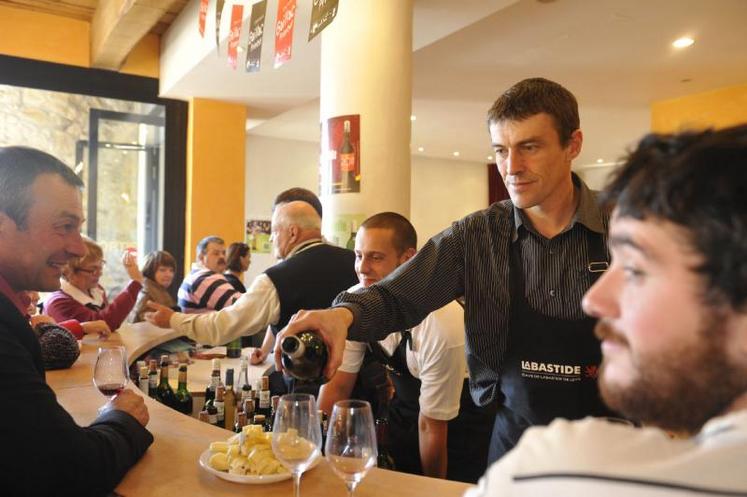 Pour Arnaud Elgoyhen, responsable oenotourisme, «La cave de Labastide-de-Lévis, ce n’est pas uniquement un outil de production. C’est aussi un lieu de convivialité, de partage et d’animations».