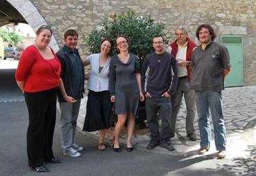 Les membres du bureau de la nouvelle association Régal d'Oc avec les animatrices du PNRHL.