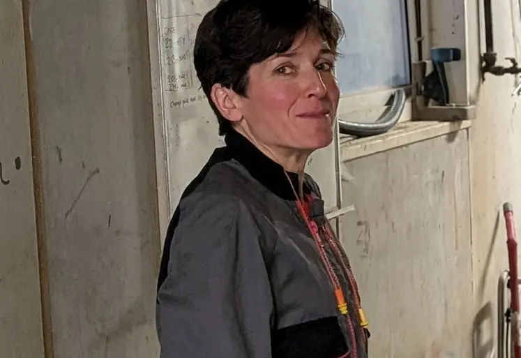 <em class="placeholder">Sandrine Paybou, SCEA Domenyuc</em>
