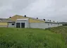 <em class="placeholder">Coupler l’installation d’un « cooling » avec une bande enherbée devant les entrées d’air peut être une solution intéressante pour refroidir l’air entrant.</em>