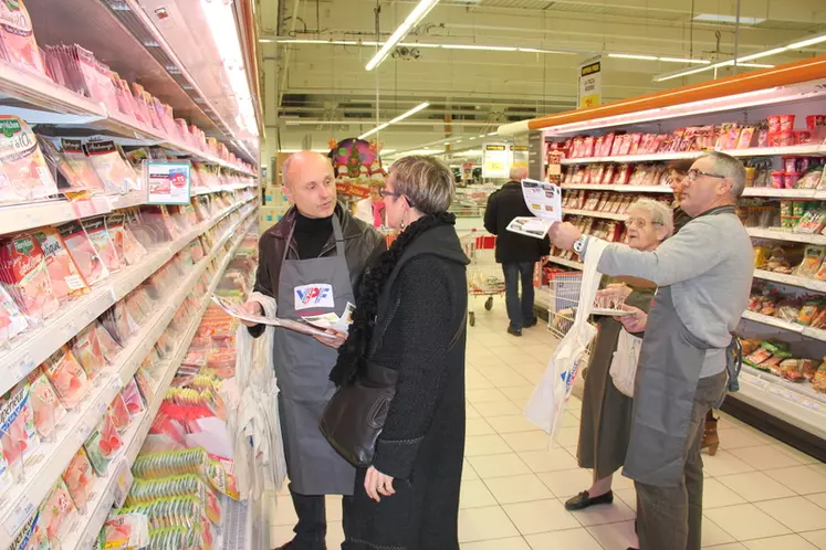 Les consommateurs français attachent de l'importance à l'origine France de la viande qu'ils achètent. © D. Poilvet