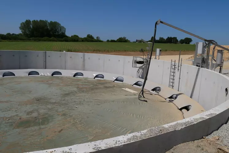 Couverture de fosse Nénufar pour capter le biogaz issu de la méthanisation passive.