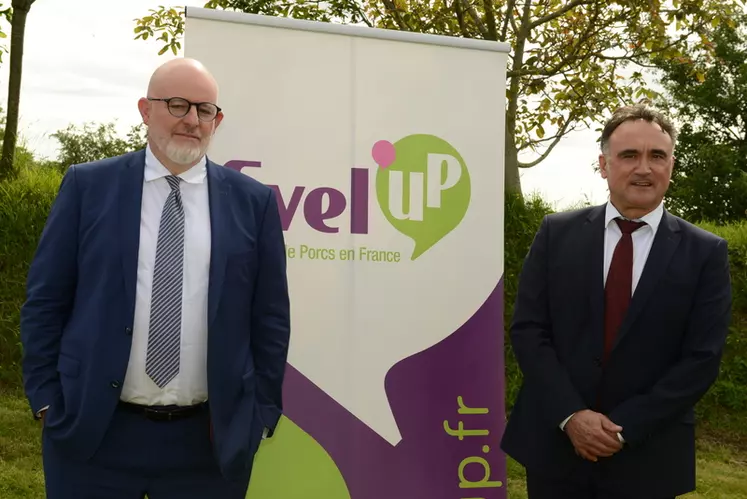 Le président d'Evel'Up, Philippe Bizien, et son nouveau directeur, Jacques Crolais.