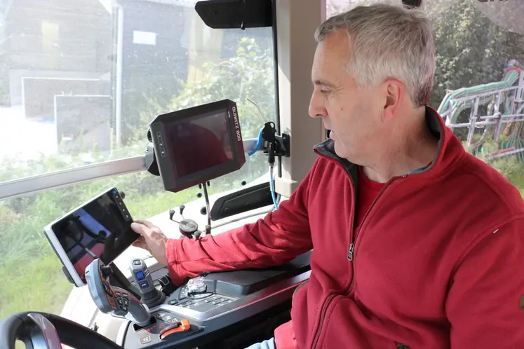 <em class="placeholder">L&#039;autoguidage GPS permet de gagner en précision sur les zones épandues.</em>