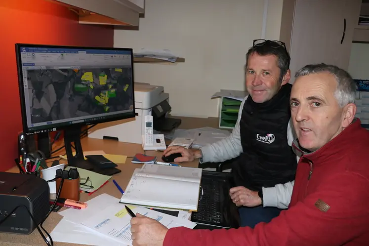 <em class="placeholder">Christophe Le Pironnec accompagné de Loïc Dupont, d&#039;Evel&#039;Up :  «En épandant du lisier sur les céréales à paille et pas seulement sur le maïs, je limite les besoins de ...</em>