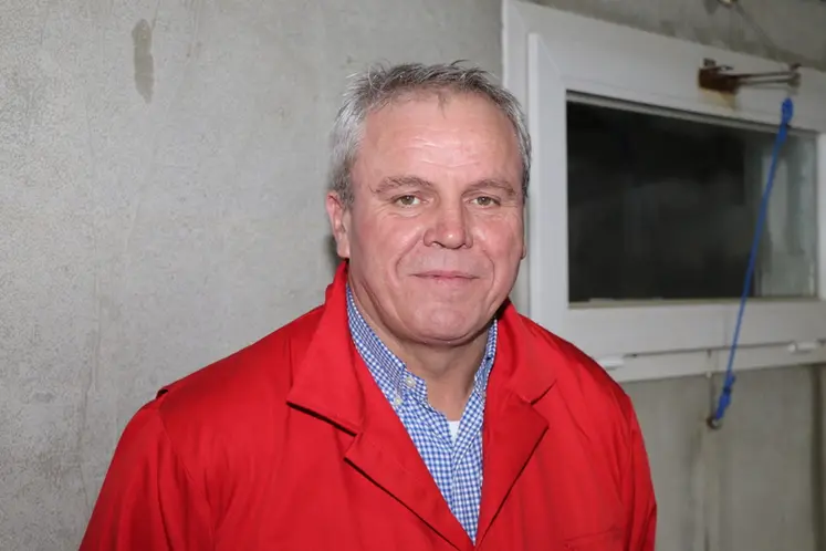 <em class="placeholder">Jérôme PLanté, directeur technique de Nutrifirm : « Le suivi à la bande intègre à la fois les performances de reproduction des truies et celles des porcs charcutiers ...</em>