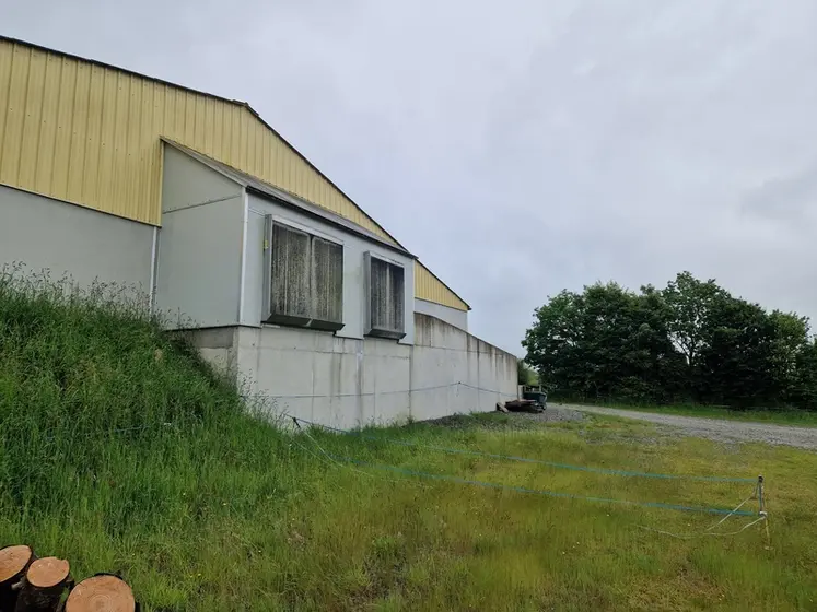 <em class="placeholder">Selon la longueur du bâtiment et sa configuration, il est possible d’installer des « cooling » sur les pignons et/ou sur les long pans.</em>
