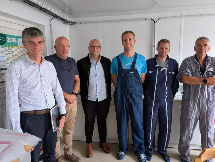 <em class="placeholder">De gauche à droite : David Dupressoir, directeur Provimi France, Michel Chiffoleau, Porcineo, François LAporte, chef produit porc Provimi France, Frédéric Lecherf, ...</em>