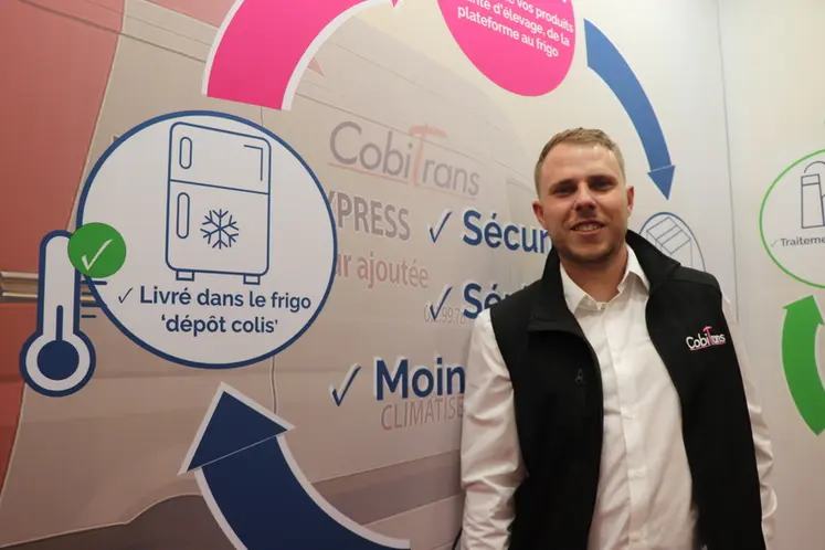 <em class="placeholder">&quot;Nous avons travaillé avec la Cooperl et des éleveurs pendant 2 ans pour mettre au point le transport Santé Fresh&quot;, indique Pierre Joulain, responsable logistique et ...</em>