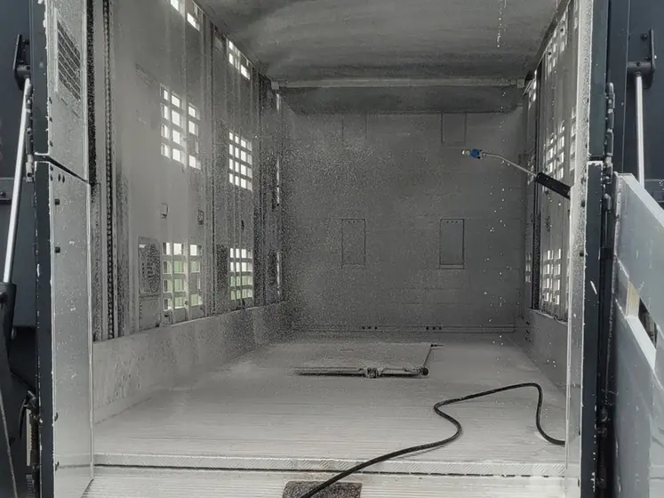 <em class="placeholder">Le calculateur permet de calculer les coûts des protocoles appliqués pour les entreprises avec leurs paramètres spécifiques (débit, pression, temps de lavage, ...</em>