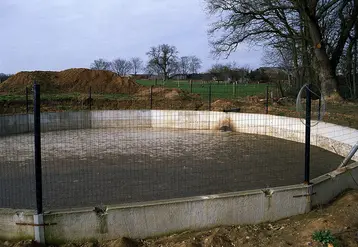 <em class="placeholder">Bovins / Environnement / Mise aux normes / Stockage des effluents d&#039;élevage / Fosse à lisier de 700 m3</em>