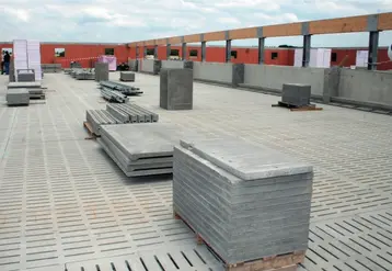 <em class="placeholder">Porcherie en construction. Bâtiment en élevage porcin. Matériau. Investissement.</em>