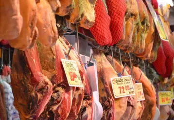 <em class="placeholder">L’Espagne valorise la plupart des produits de charcuterie-salaison à un niveau supérieur à celui des autres exportateurs européens.</em>