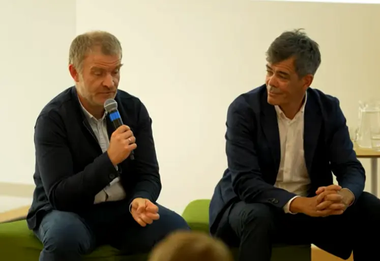  De gauche à droite : Jean-Pierre Cohan, directeur recherche et développement d’Arvalis, et Sami Bouarfa, chef de département adjoint au département Aqua de l’Inrae. 