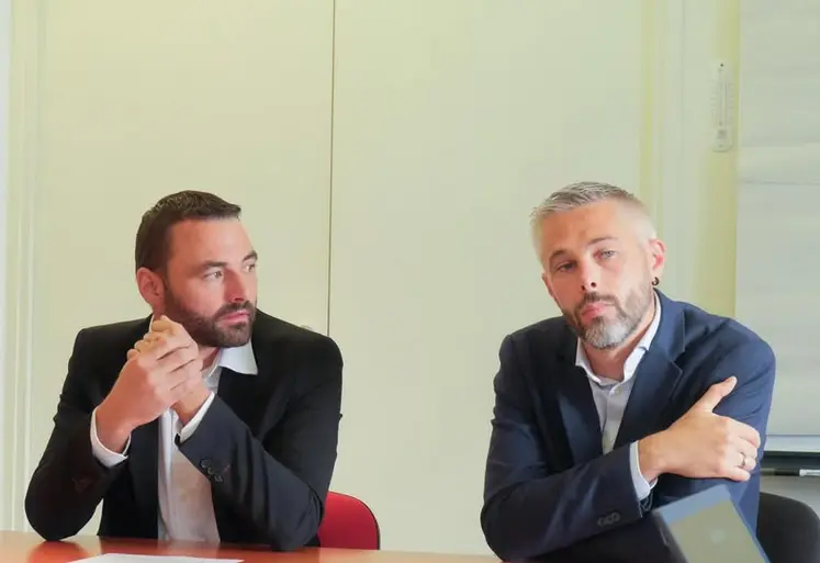 En conférence de presse le 11 septembre, le président des JA Pierrick Horel et le secrétaire général Quentin Le Guillous.