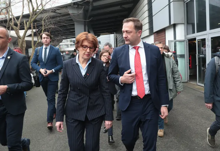 Annie Genevard, ministre de l’Agriculture, avec Christophe Hansen, commissaire européen à l’Agriculture en février dernier au salon de l’Agriculture.