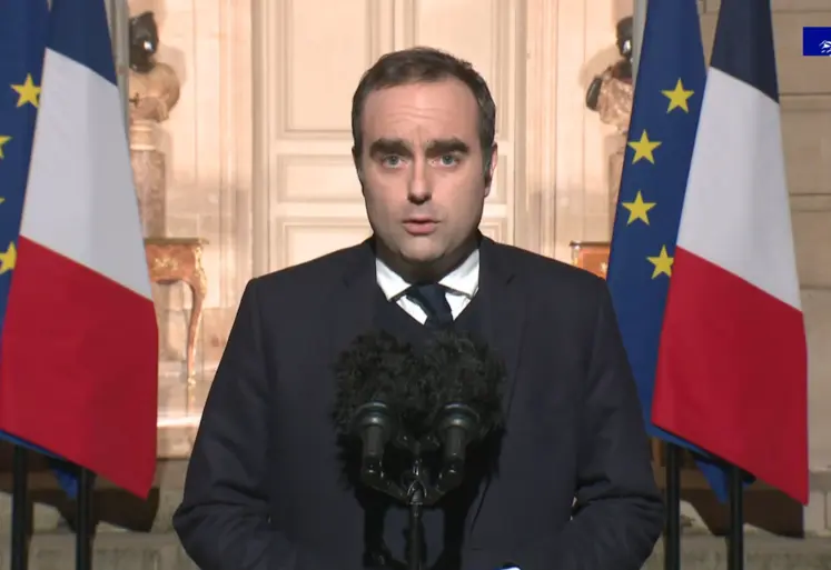 le premier Ministre Sébastien Lecornu s'exprimant le 23 décembre à Matignon sur le budget et l'agriculture.