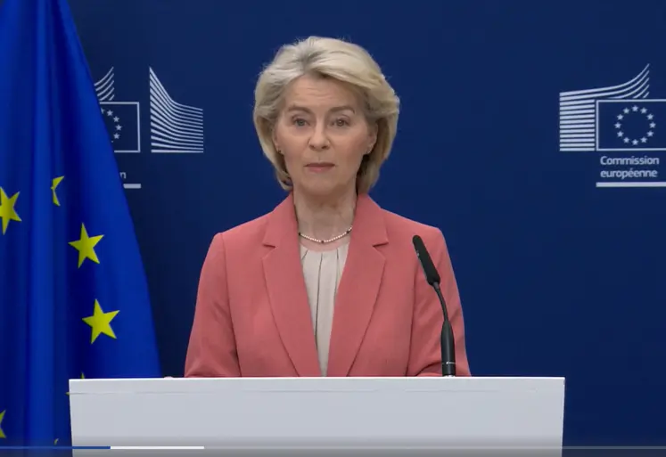 Ursula Von der Leyen, présidente de la Commission européenne, ce 27 février devant la presse.