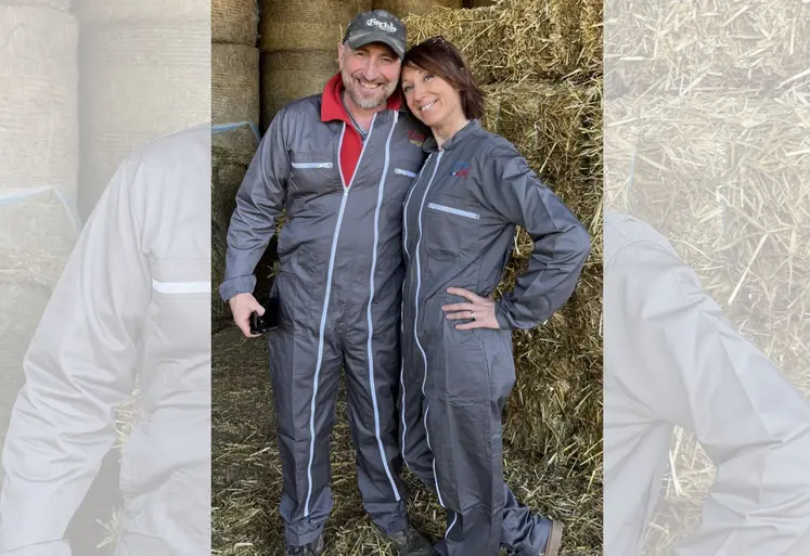 Christophe et Angélique Durand (Conor l'agricultor et Sarah) sur l'exploitation de Christophe Durand à Montceaux dans l'Ain