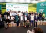 Les participants au hackathon Gaia fêtent le clôture mardi 27 février au Salon international de l'agriculture.