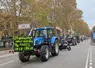 Pancarte sur un tracteur lors de manifestations agricoles