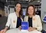 De gauche à droite : Gabrielle Dufour, responsable communication du think tank Agridées et Anne Dumont-Leca, fondatrice et présidente de Vox Demeter montrant la note « Entrepreneuriat féminin en agriculture : libérer les potentiels ».