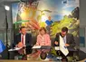 Christophe Hansen, commissaire européen à l’Agriculture, à côté de Gelsomina Vigliotti, vice-président de la BEI en charge de l’agriculture et Cédric Glorieux, directeur produits et solutions Banque populaire et Caisse d’Epargne, signant un accord le 8 mai.