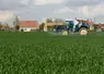 Pulvérisation d'une substance phytosanitaire à proximité d'une habitation. 