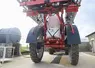 tracteur équipé d'un pulvérisateur