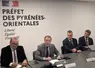 Quatre personnes dont le préfet des Pyrénées orientales à une tribune