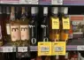 Vins désalcoolisés en rayon d'un supermarché
