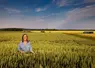 Dorothée Siou, agricultrice et conseillère municipale, dans son champ de céréales en Eure-et-Loir