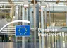 Porte d'entrée du siège de la banque européenne d'investissement.