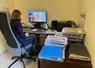 Agricultrice devant son ordinateur 
