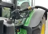 Tracteur faisant le plein de GNR à la pompe.