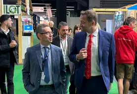 Jérôme Despey avec Christophe Hansen dans les allées du salon de l'Agriculture.
