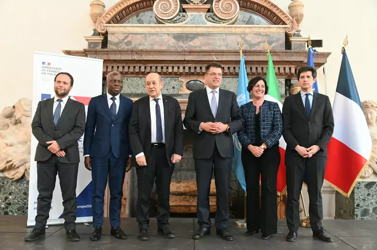 Jean-Yves Le Drian et Julien Denormandie à Rome