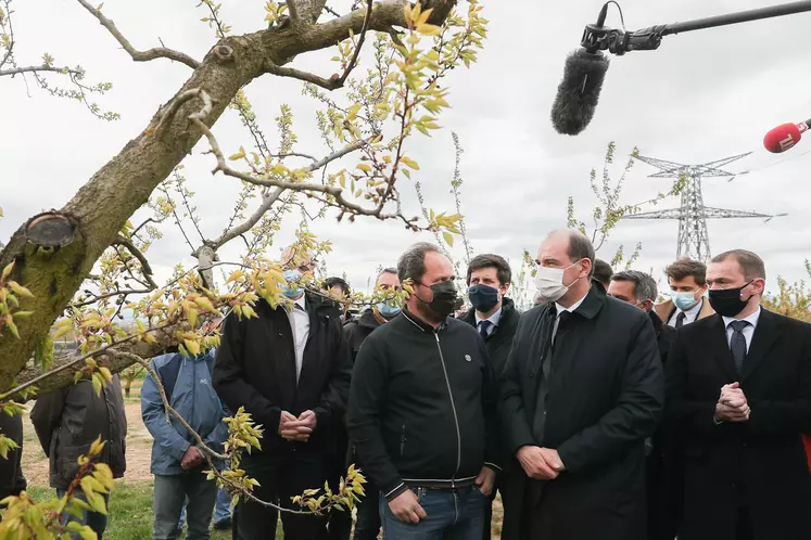 Jean Castex et Julien Denormandie étaient le samedi 10 avril en Ardèche aux chevets des agriculteurs sinistrés par le gel