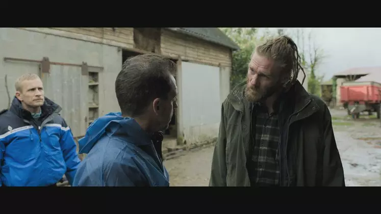 Scène du film Albatros du contrôle chez l'agriculteur