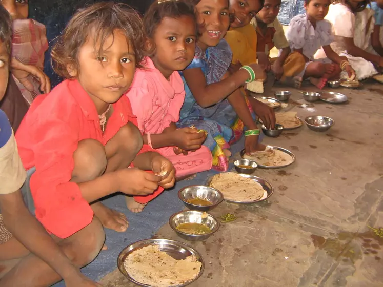 alimentation enfants pauvres