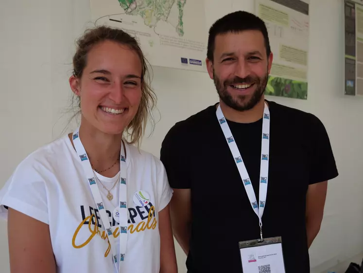 Mathilde Jouffroy, chargée d’études productions laitières à l’Institut de l’élevage - Idele et Alexandre Laflotte, directeur de la ferme expérimentale de la Bouzule