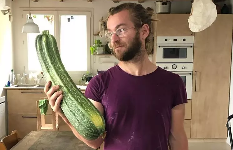 Benjamin Polle avec une courgette