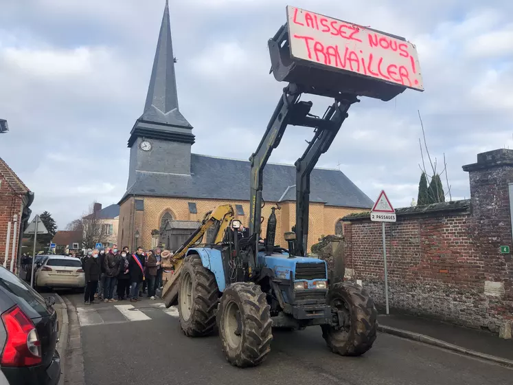 Manifestation de soutien à l'éleveur Vincent Verschuere dans l'Oise