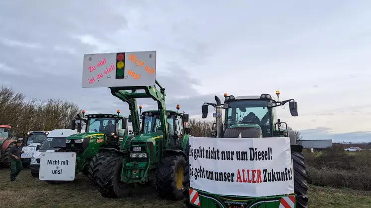 Les agriculteurs allemands ont rejoint les agriculteurs du Haut-Rhin pour manifester leur colère