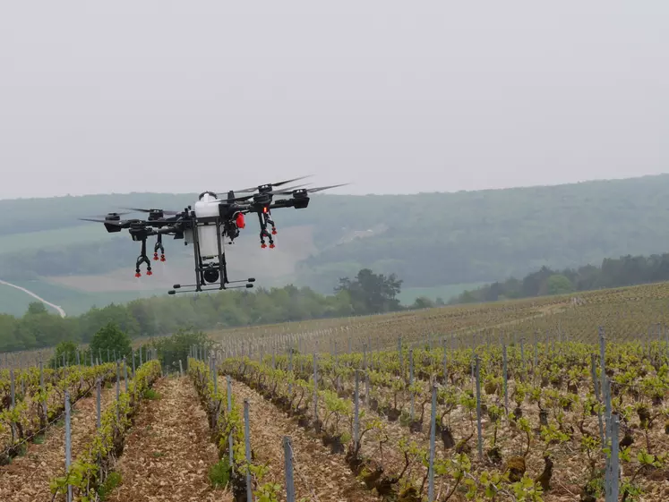 proposition loi recours au drone pour épandage pesticides