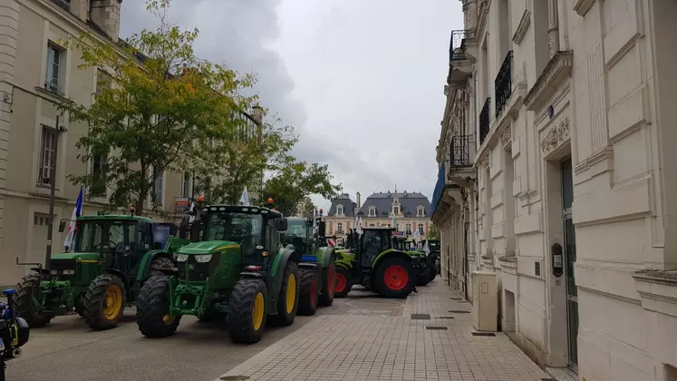 Des tracteurs à Poitiers le 11 septembre 2024.