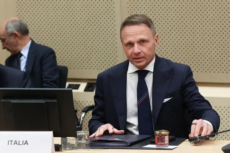 Le ministre de l’Agriculture italien Francesco Lollobrigida lors de la réunion des ministres de l'Agriculture de l'UE le 17 novembre à Bruxelles.