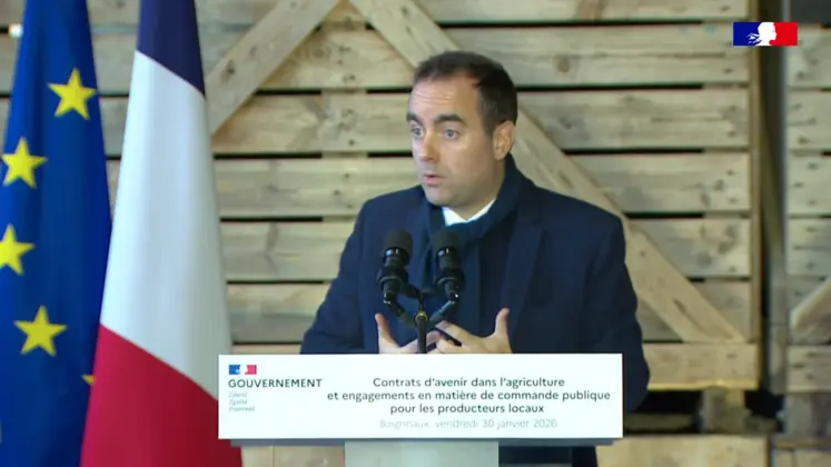 Le Premier ministre Sébastien Lecornu s'exprimant devant la presse à Baigneaux (Eure-et-Loir) sur le sujet de l’avenir de l’agriculture française. 