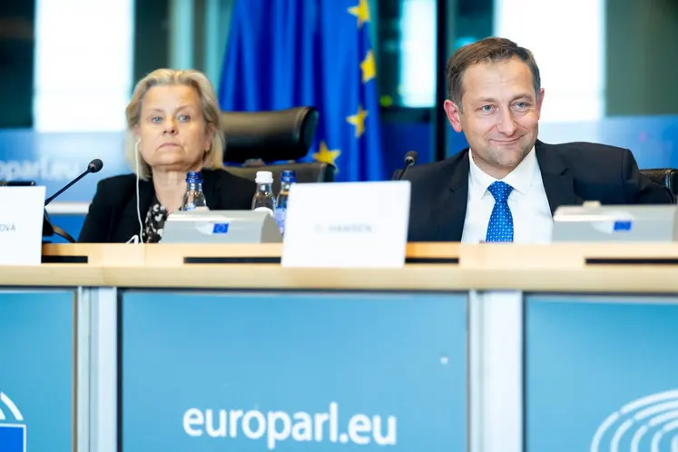 Le commissaire européen à l’Agriculture Christophe Hansen le 19 mars, devant les eurodéputés de la commission de l’Agriculture à Bruxelles. 